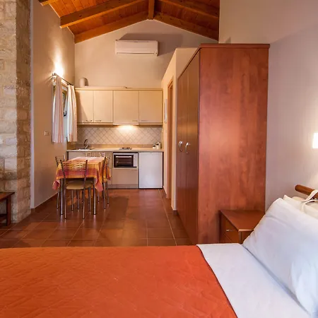 Enastron Villas *
