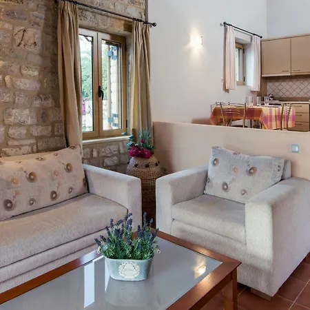 Enastron Дом отдыха