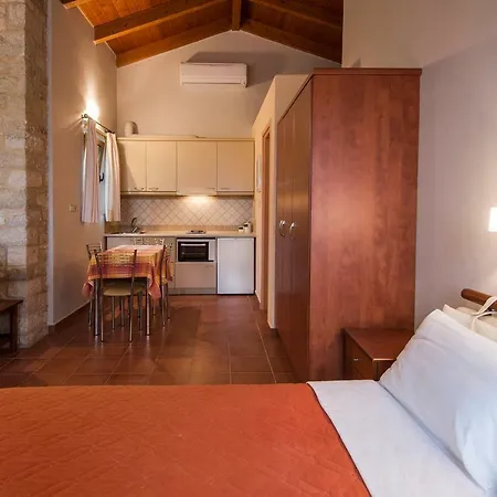 Enastron Casa de Férias Kyparissia